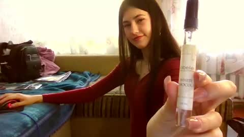 mia_beauti_live online show from May 11, 2026, 2:45 pm