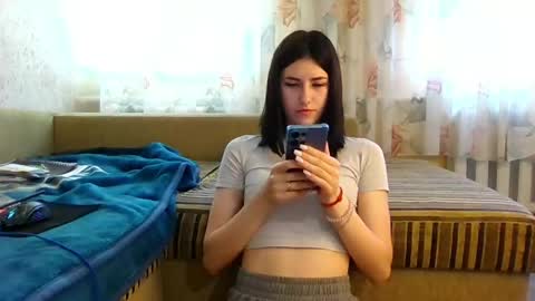 mia_beauti_live online show from May 25, 2026, 9:48 am