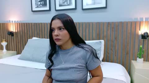 Mia Bellefort online show from February 4, 2026, 8:58 pm