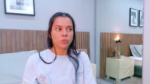 Snapshot of mia_bellefort chatting on February 11, 2026, 7:52 pm Mia Bellefort online show from February 11, 2026, 7:52 pm