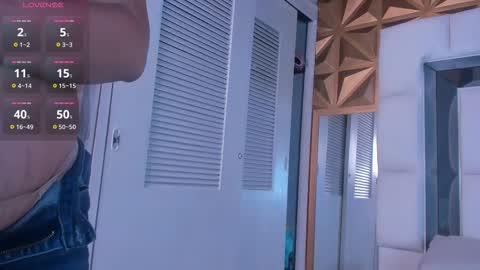 Snapshot of mia_blumm chatting on October 10, 2025, 11:31 am Miaa online show from October 10, 2025, 11:31 am