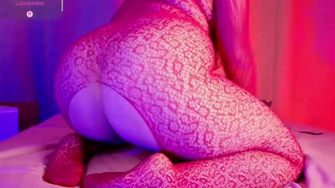   online show from September 20, 2025, 2:45 am