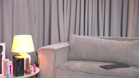 Snapshot of mia_buny_ chatting on June 11, 2026, 12:25 pm mia_buny_ online show from June 11, 2026, 12:25 pm
