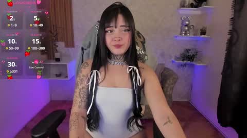 Mia online show from February 19, 2025, 7:17 am