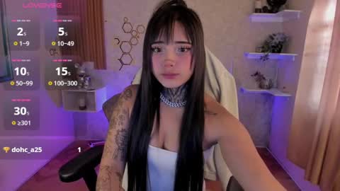 Mia online show from September 19, 2025, 4:07 pm