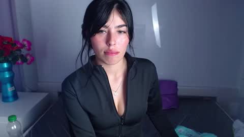 mia_charlothe online show from December 12, 2024, 8:21 pm