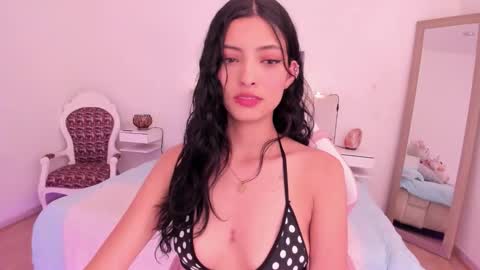 Mia online show from February 15, 2026, 8:27 pm