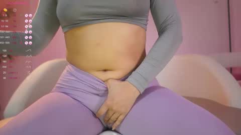 Snapshot of mia_coliin chatting on October 10, 2025, 8:41 pm Anna online show from October 10, 2025, 8:41 pm