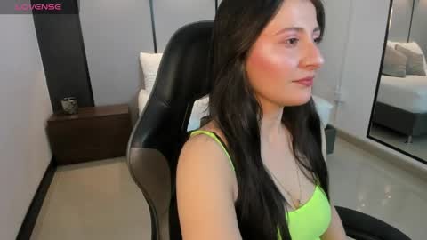 Snapshot of mia_collins96 chatting on May 20, 2026, 2:29 am M I A online show from May 20, 2026, 2:29 am