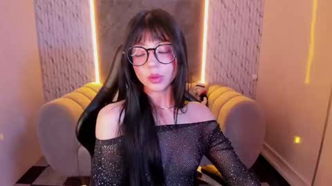 mia_collins_b online show from October 16, 2025, 12:50 pm
