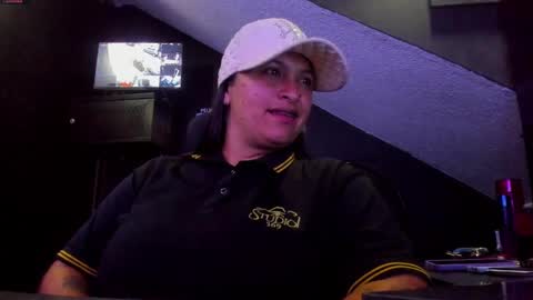 Mia daniela  online show from September 17, 2025, 10:55 pm