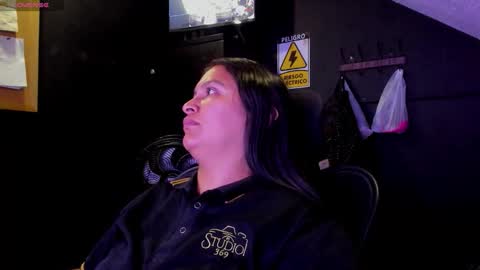 Snapshot of mia_daniela_ chatting on October 31, 2025, 6:03 am Mia daniela online show from October 31, 2025, 6:03 am