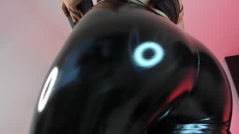 Snapshot of mia_depp chatting on December 23, 2024, 12:25 am Mia online show from December 23, 2024, 12:25 am