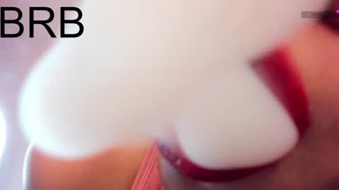 Snapshot of mia_depp chatting on January 10, 2025, 8:26 pm Mia online show from January 10, 2025, 8:26 pm