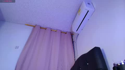 Mia online show from June 11, 2026, 12:32 am
