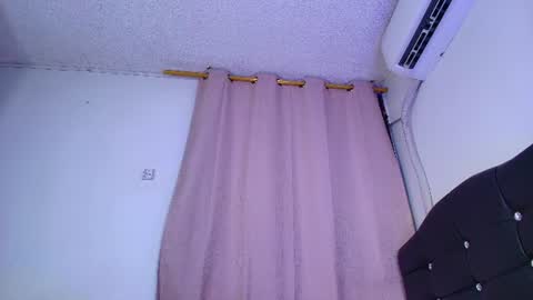 Mia online show from July 23, 2026, 1:58 am