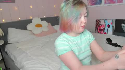 Mia online show from February 3, 2026, 2:21 am