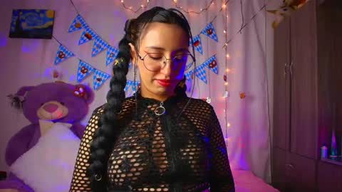 Snapshot of mia_flames chatting on September 26, 2025, 12:47 am Mia flames online show from September 26, 2025, 12:47 am