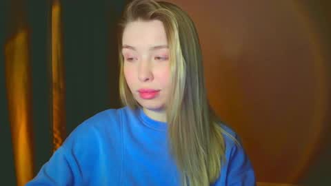 Mia online show from December 10, 2024, 9:11 pm