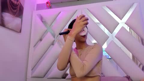 MIA online show from September 25, 2025, 7:39 pm