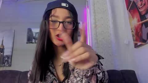 MIA online show from October 16, 2025, 7:37 pm