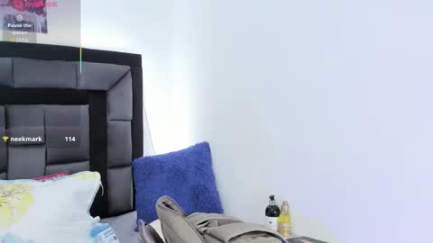 mia fox online show from January 17, 2026, 12:43 pm