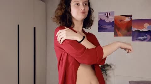 Snapshot of mia_frizz chatting on January 27, 2025, 4:11 pm Mia online show from January 27, 2025, 4:11 pm