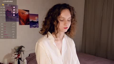 Snapshot of mia_frizz chatting on February 2, 2025, 1:52 pm Mia online show from February 2, 2025, 1:52 pm