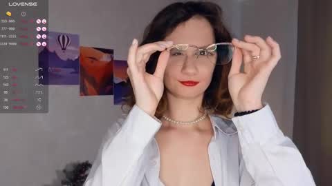 Snapshot of mia_frizz chatting on February 17, 2025, 7:15 am Mia online show from February 17, 2025, 7:15 am