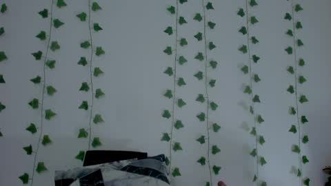 Snapshot of mia_garcia2 chatting on April 9, 2026, 9:53 pm MIA online show from April 9, 2026, 9:53 pm