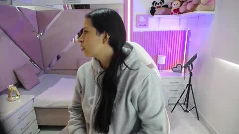 Snapshot of mia_garcia28 chatting on March 17, 2026, 7:50 pm mia_garcia28 online show from March 17, 2026, 7:50 pm