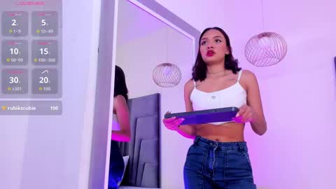 Snapshot of mia_gil_ chatting on September 8, 2025, 8:19 pm mia_gil_ online show from September 8, 2025, 8:19 pm