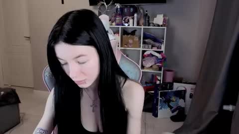 Snapshot of mia_gothh chatting on February 18, 2026, 3:19 pm MIA HELP ME REACH 100 LIKES online show from February 18, 2026, 3:19 pm