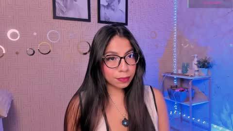 Mia online show from May 8, 2026, 1:27 pm