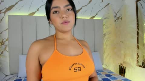 mia_greco_ online show from September 19, 2025, 2:57 am