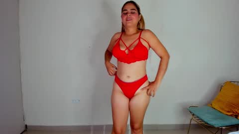 Mia online show from January 17, 2025, 11:29 pm