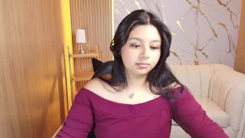 Mia online show from September 30, 2025, 1:27 pm