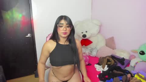 Snapshot of mia_j51 chatting on February 4, 2025, 12:51 am Mia J Abbey online show from February 4, 2025, 12:51 am