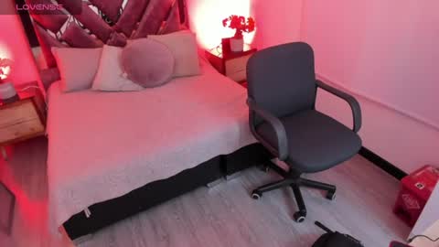 Val  online show from June 18, 2026, 4:02 am