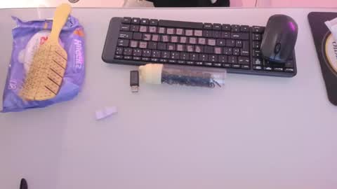 Snapshot of mia_jonnees chatting on October 16, 2025, 12:06 pm online show from October 16, 2025, 12:06 pm