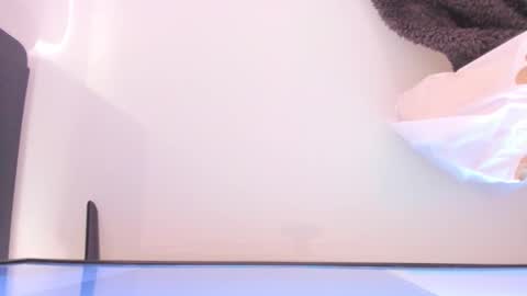 Snapshot of mia_jonnees chatting on October 21, 2025, 12:06 pm online show from October 21, 2025, 12:06 pm