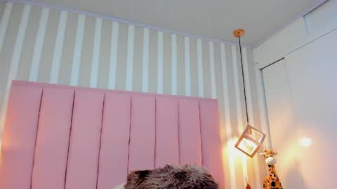 Snapshot of mia_jons20 chatting on May 11, 2026, 2:45 pm Naomi online show from May 11, 2026, 2:45 pm