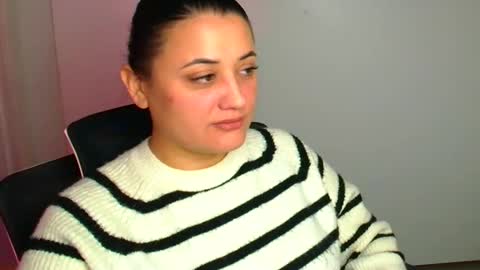 Mia online show from February 4, 2026, 10:21 am