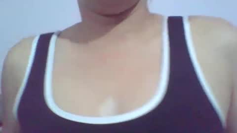 Snapshot of mia_k02 chatting on October 6, 2025, 1:47 am Mia online show from October 6, 2025, 1:47 am