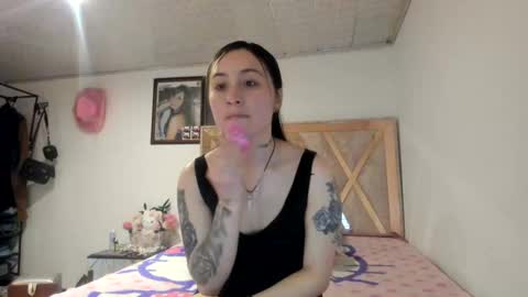 mia kaneee online show from September 9, 2025, 9:47 pm