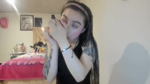 mia kaneee online show from October 25, 2025, 10:26 pm