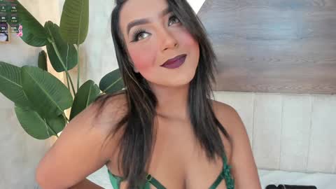 mia_lacy online show from December 9, 2024, 8:33 pm