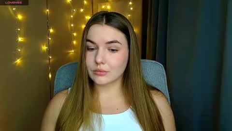 mia_lemm online show from October 22, 2025, 7:41 am