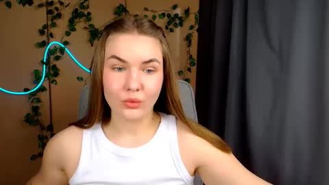 mia_lemm online show from April 24, 2026, 6:38 am
