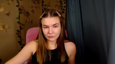 mia_lemm online show from June 11, 2026, 5:38 am